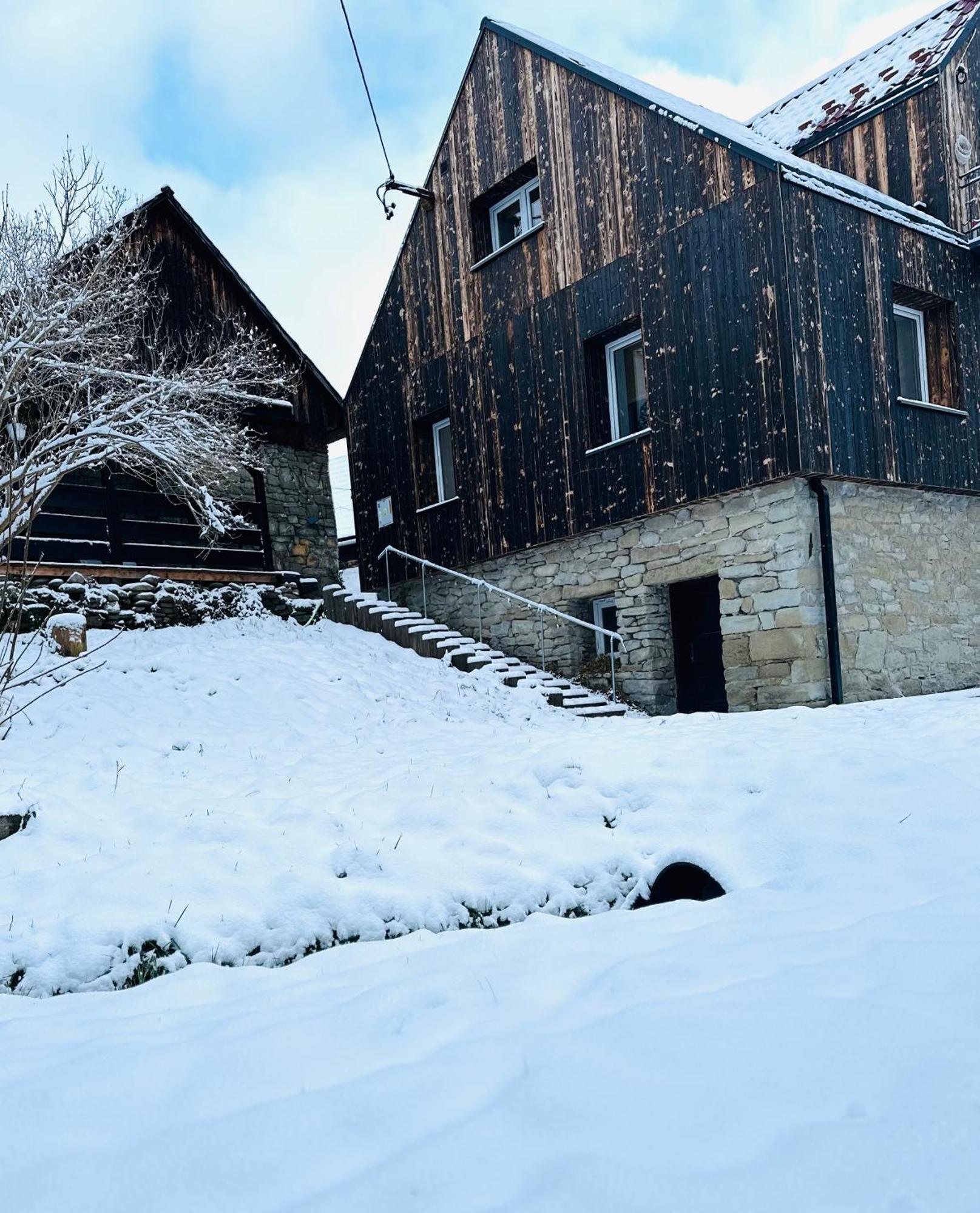 W Deski Dom Apartamenty Krzyzowa Esterno foto