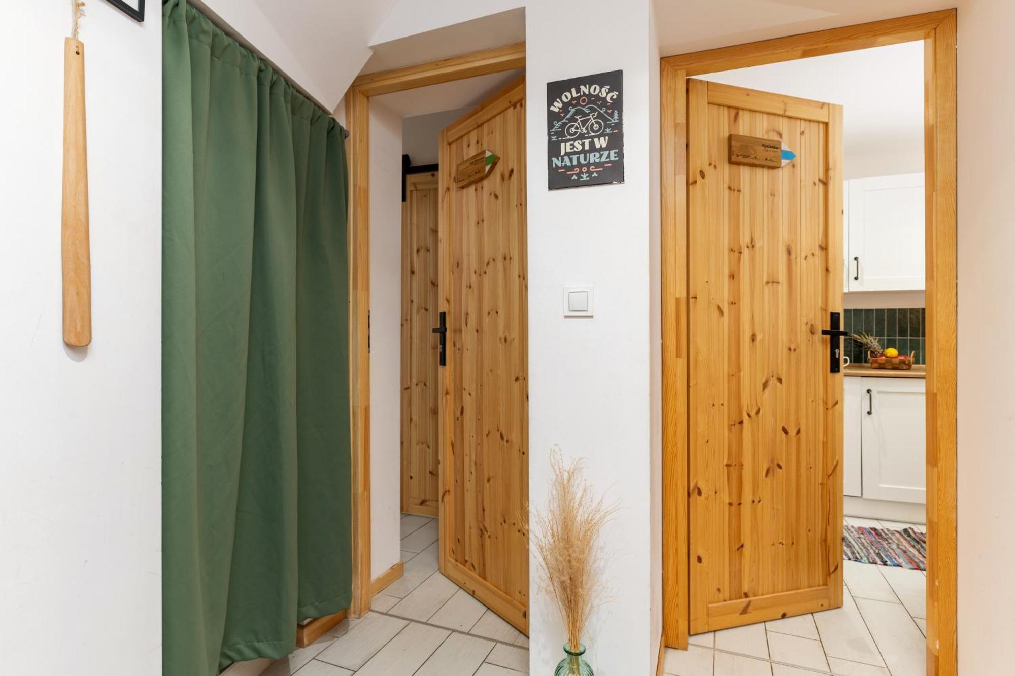 W Deski Dom Apartamenty Krzyzowa Esterno foto